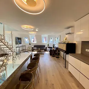Ab - The Princess Castle Triplex Appartement Ljubljana